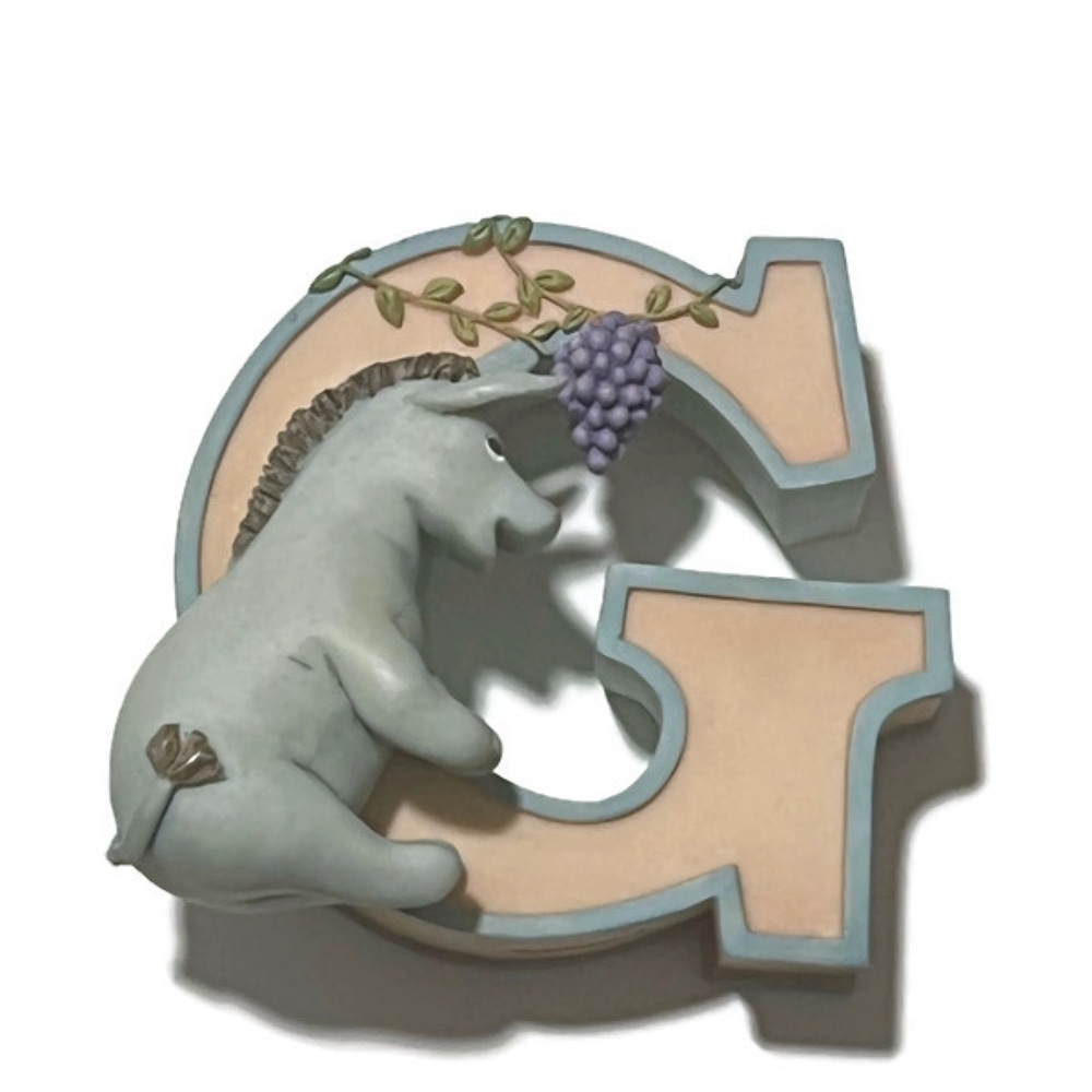 NWT Winnie the Pooh letter “G” by Disney